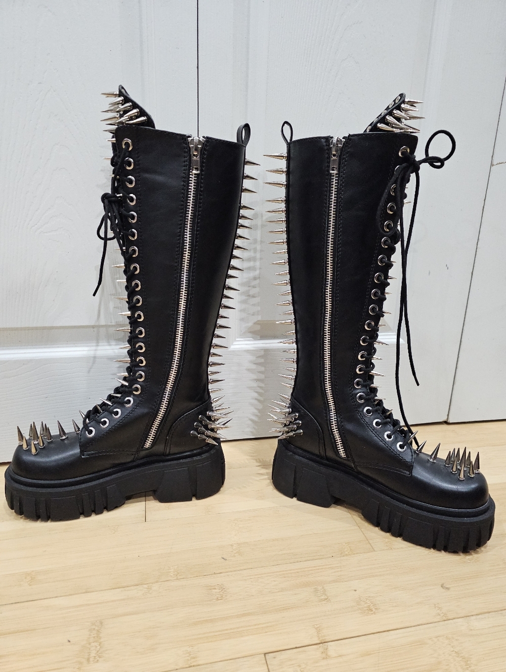 Rare Dolls Kill Widow Punk Goth The Problem Child Black Silver Spiked Knee Boots - Picture 10 of 15